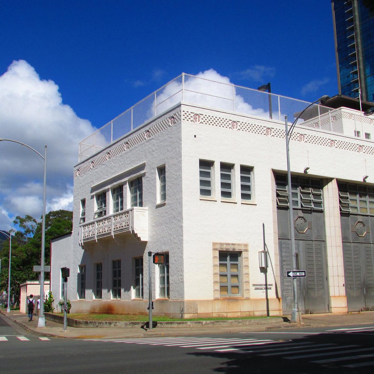 History center. Гавайский Тихоокеанский университет. Honolulu Liliuokalani Avenue.