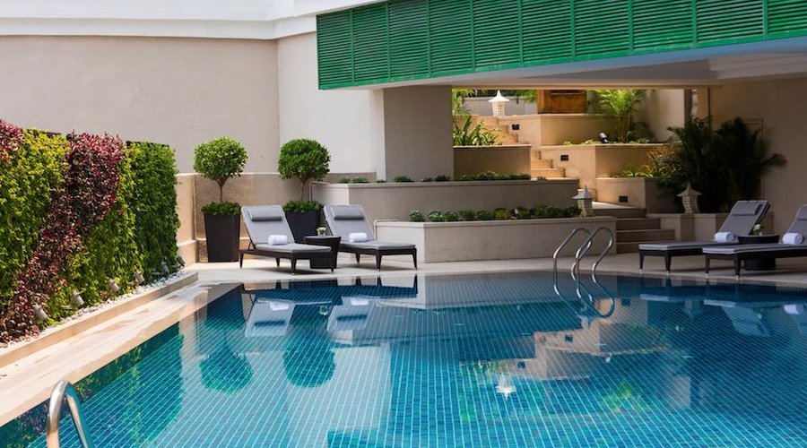 Hotel Pool