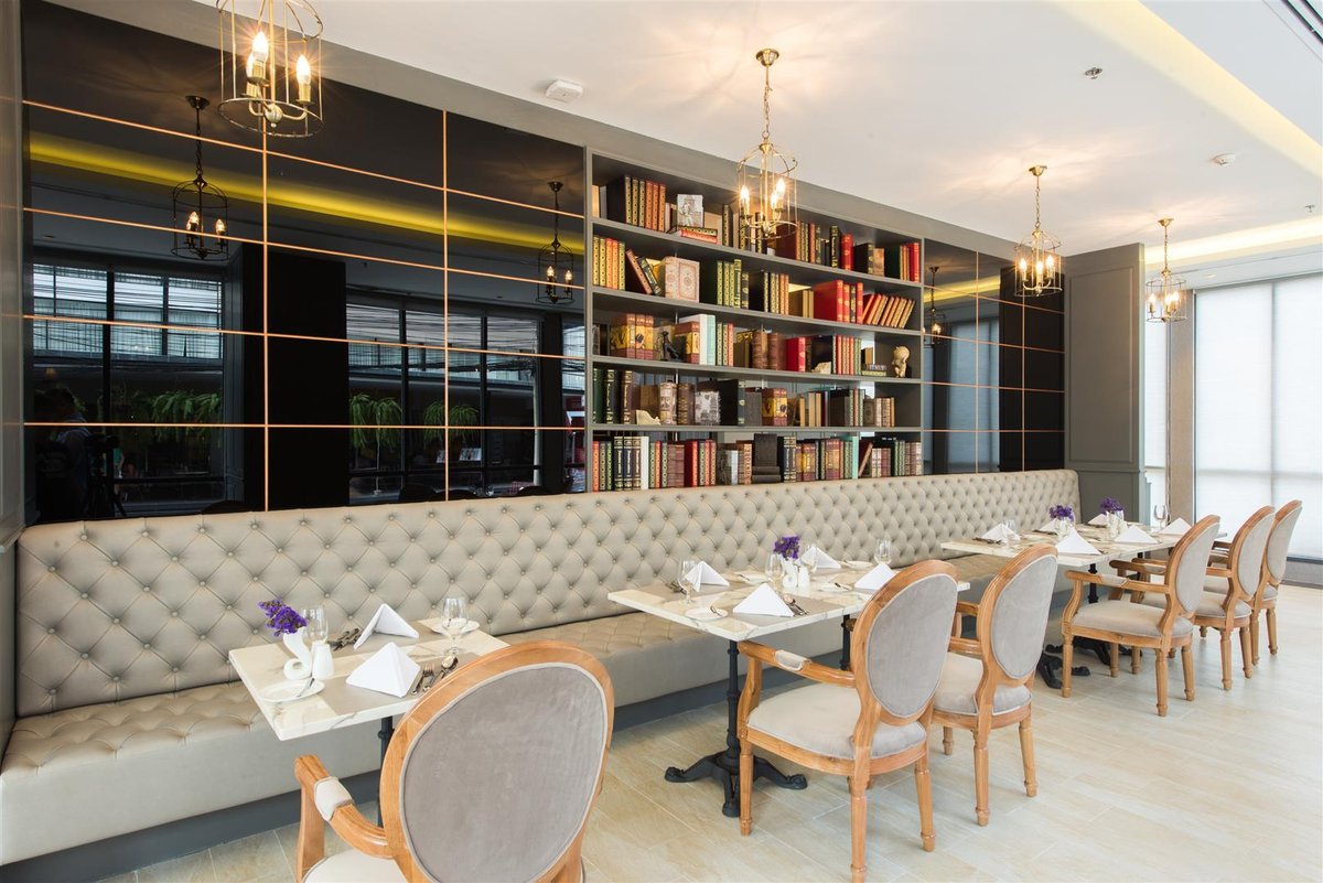 THE TWIST BAR & BISTRO, Bangkok Khlong Toei Restaurant Reviews