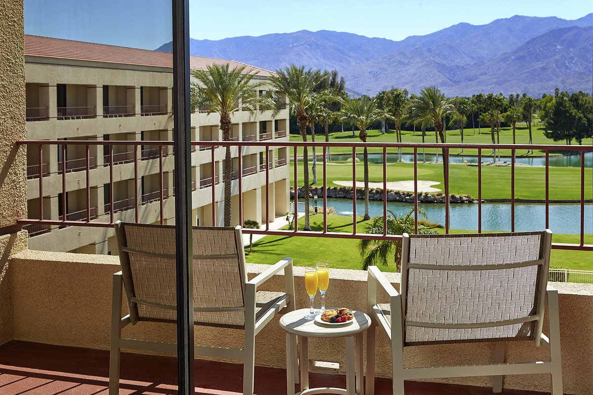 DoubleTree Golf Resort in Palm Springs, CA