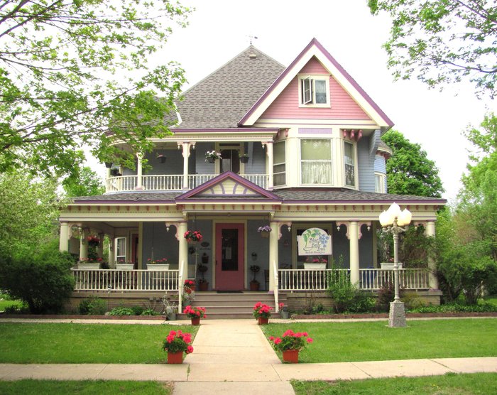 BLUE BELLE INN B&B AND TEA HOUSE - Saint Ansgar B&B Reviews