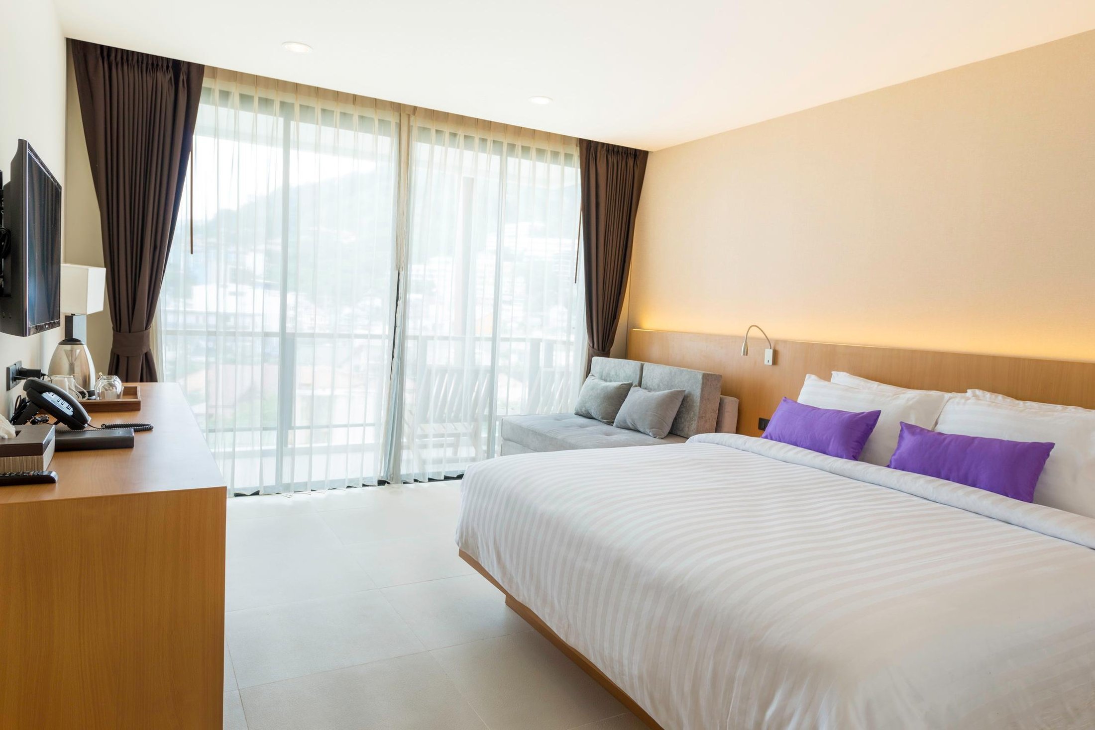 The Lunar Patong Phuket Rooms: Pictures & Reviews The Lunar Patong Phuket Rooms: Pictures & Reviews - Tripadvisor