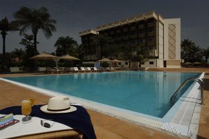 Pool & Beach