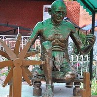 Statue