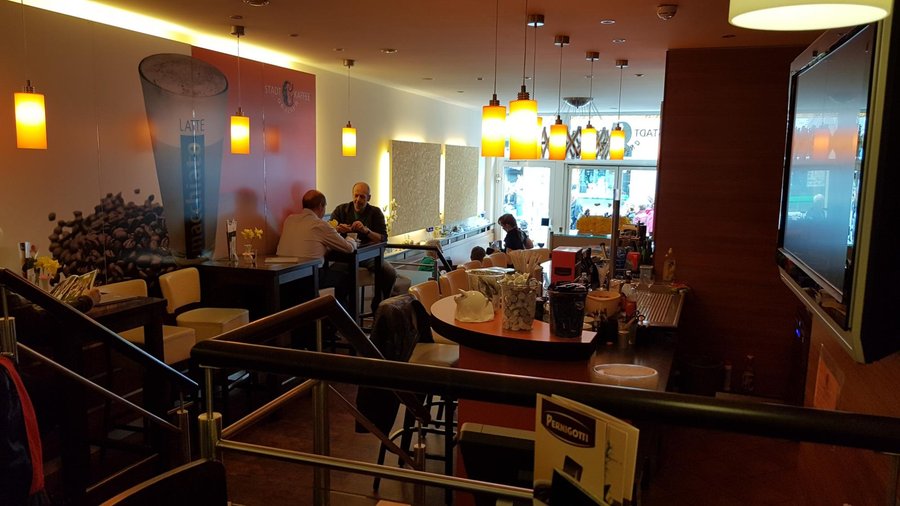 Blick in den vorderen Bereich des Cafés