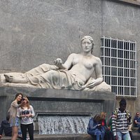 Fontana che raffigura la Doria Riparia