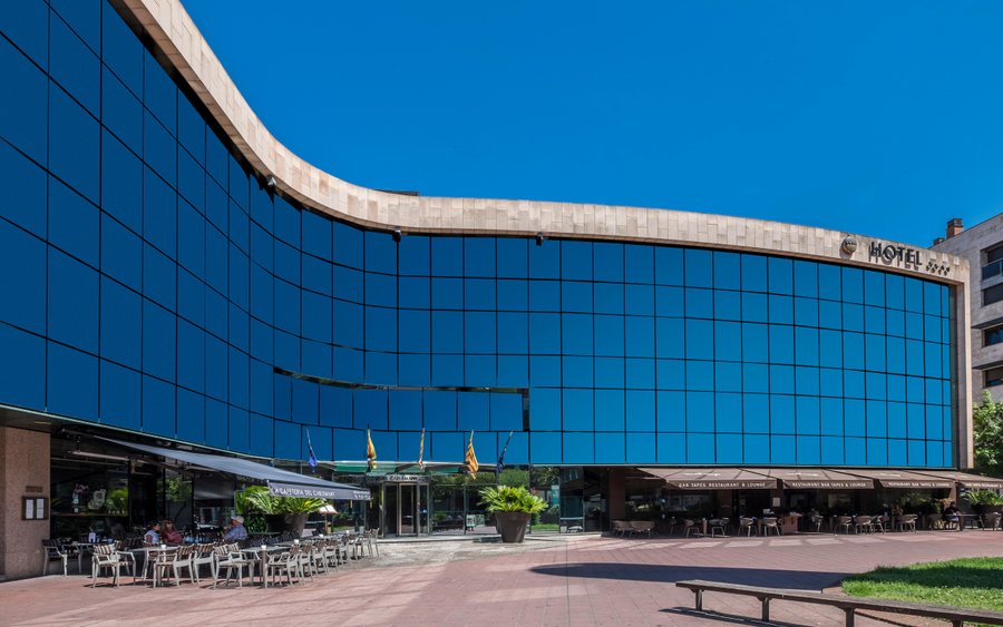 General Hotel Exterior