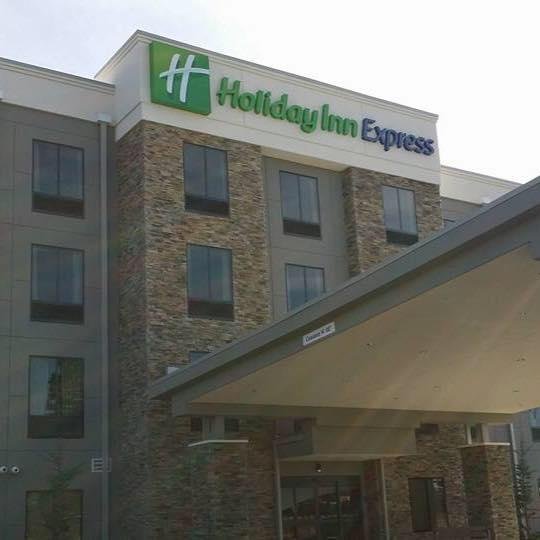 HOLIDAY INN EXPRESS & SUITES BRYANT - BENTON AREA, AN IHG HOTEL ...