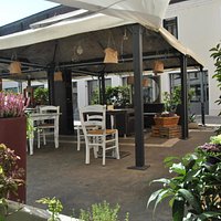 Esterno del locale 2