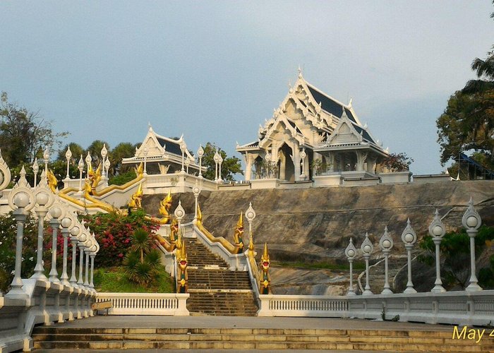 Wat Kaew Ko Wararam