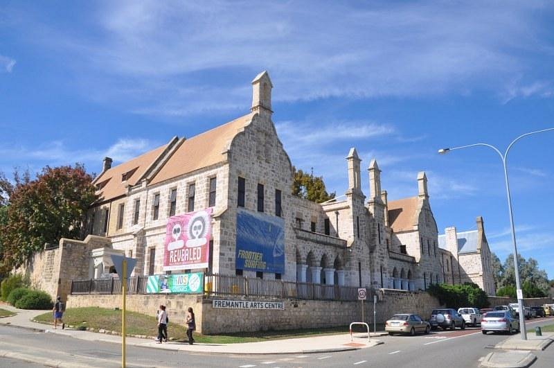 Элизабет фримантл. Университет Нотр-дама в Австралии, Australia, City of Fremantle. Улица 10с Соломон стрит Фримантл Австралия. Уордер город.