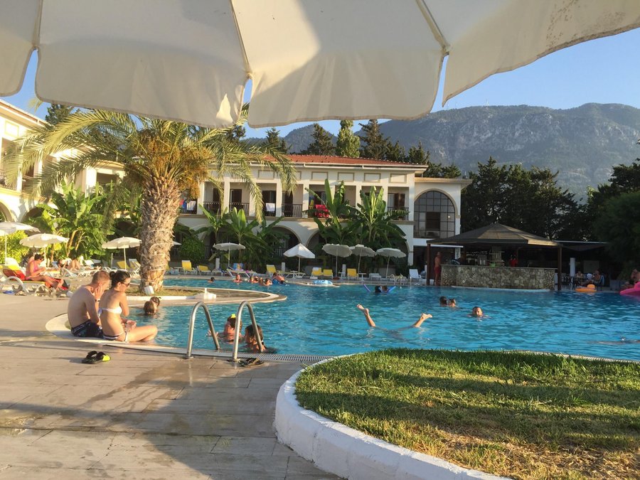 Lapta Holiday Club Hotel Lapta Kibris Tatil Koyu Yorumlari Ve Fiyat Karsilastirmasi Tripadvisor
