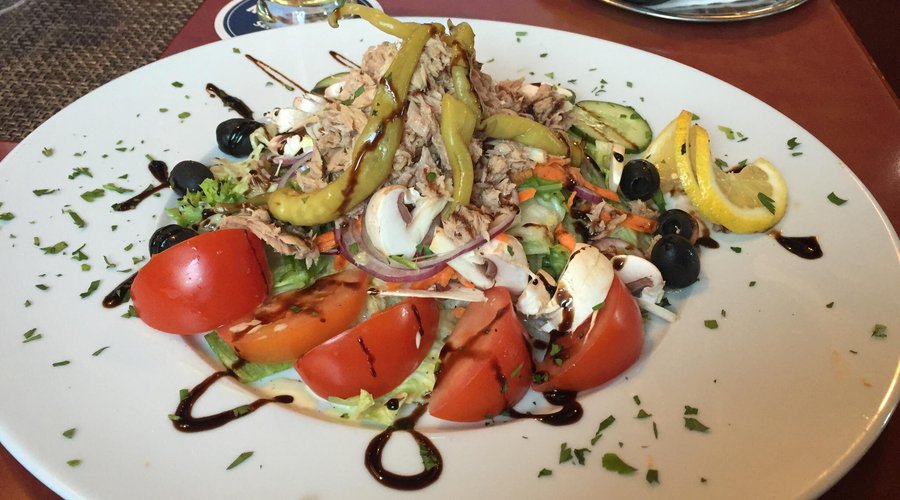Die Nr. 7 auf der Karte. Gemischter Salat mit Thunfisch 😄