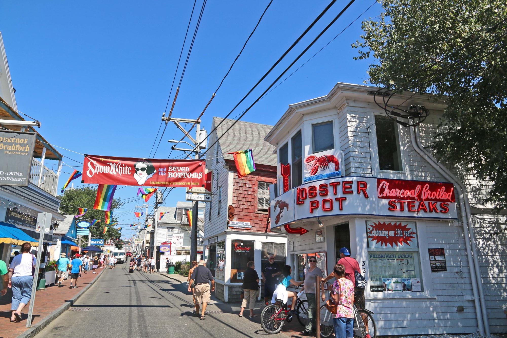 COMMERCIAL STREET Provincetown Ce Qu Il Faut Savoir   Commercial Street Looking 