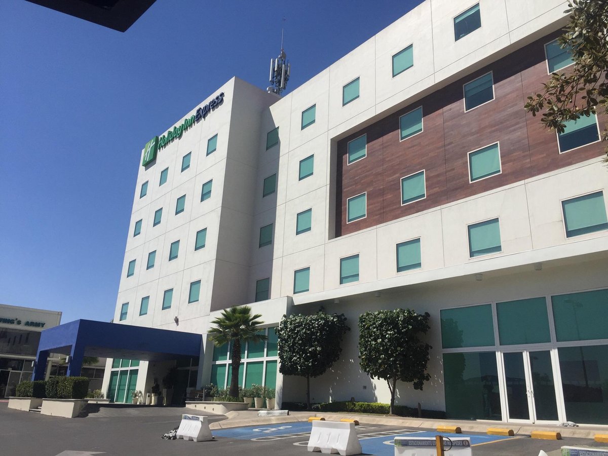 Holiday Inn Express Guadalajara Aeropuerto Prices And Hotel Reviews