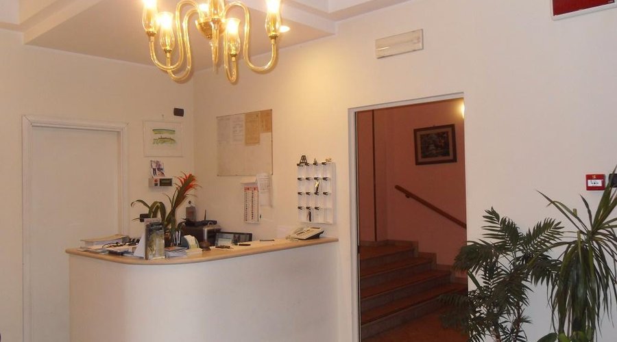 reception hotel ferrara