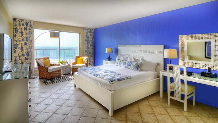 https://dynamic-media-cdn.tripadvisor.com/media/photo-o/0b/21/a9/b4/ocean-side-king-room.jpg?w=700&h=-1&s=1