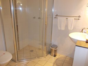 Room & Suite