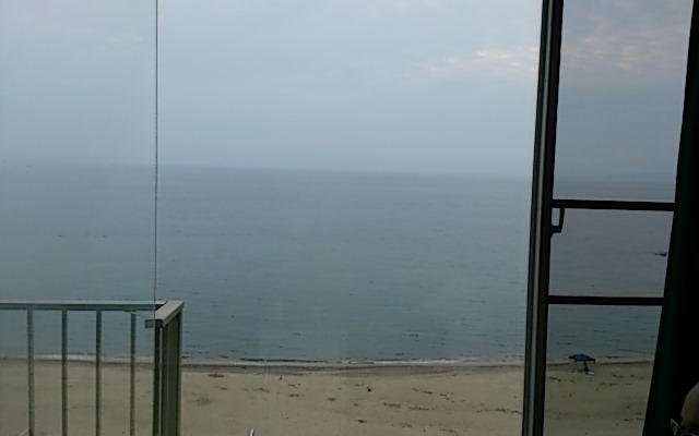はまなす荘の客室から眺める日本海