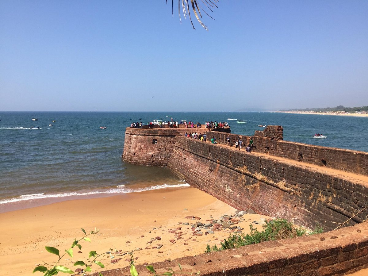 Fort Aguada Beach - All You Need to Know BEFORE You Go (with Photos)