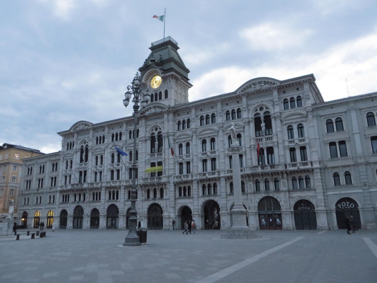 Colonna di Carlo VI di Trieste - All You Need to Know BEFORE You Go (2024)