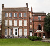 Hollytrees Museum