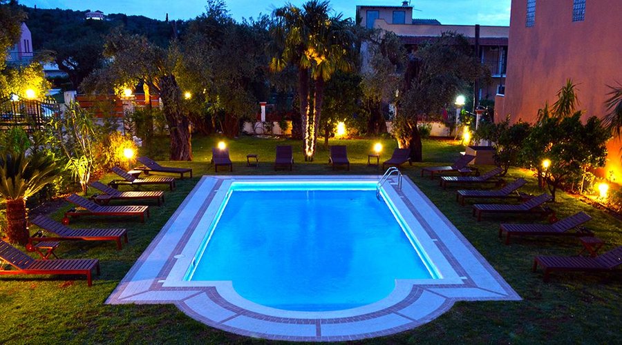 pool view night