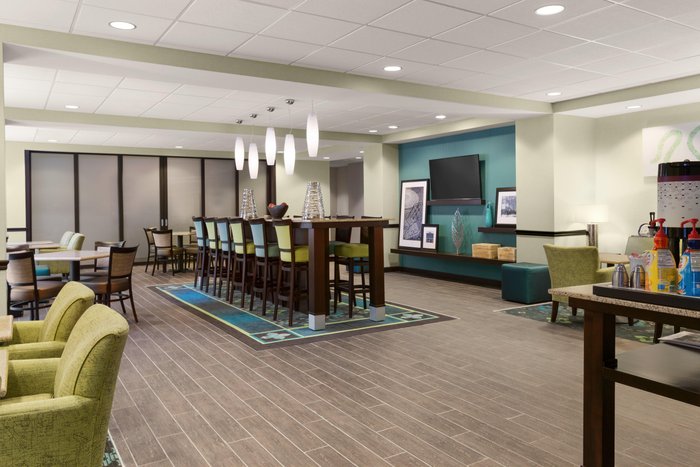 Raymond Management Company Hampton Inn & Suites – St. Paul Downtown