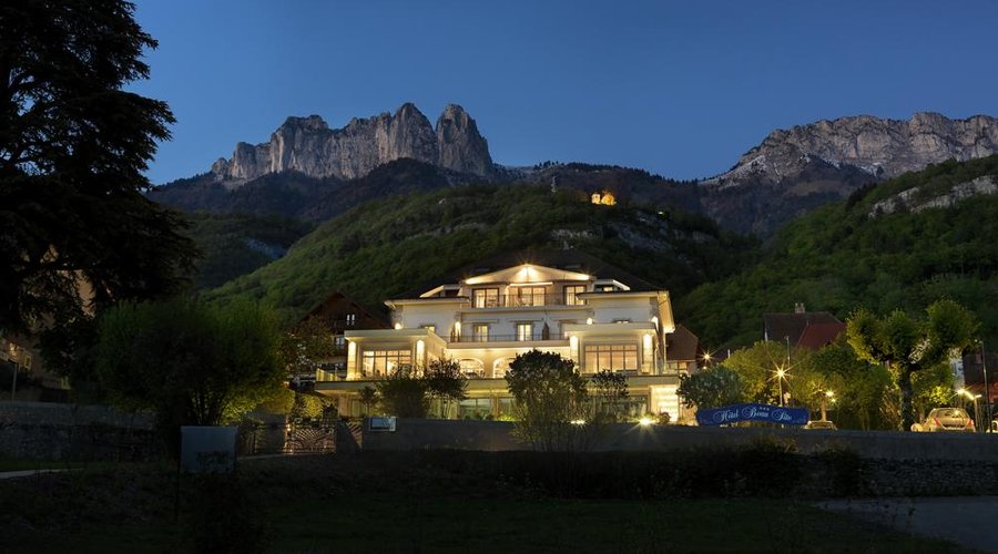 BEAU SITE TALLOIRES by night!