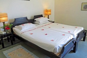 Room & Suite