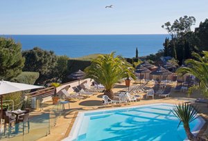Hôtel & Spa Les Mouettes in Argeles-sur-Mer, image may contain: Villa, Resort, Hotel, Pool