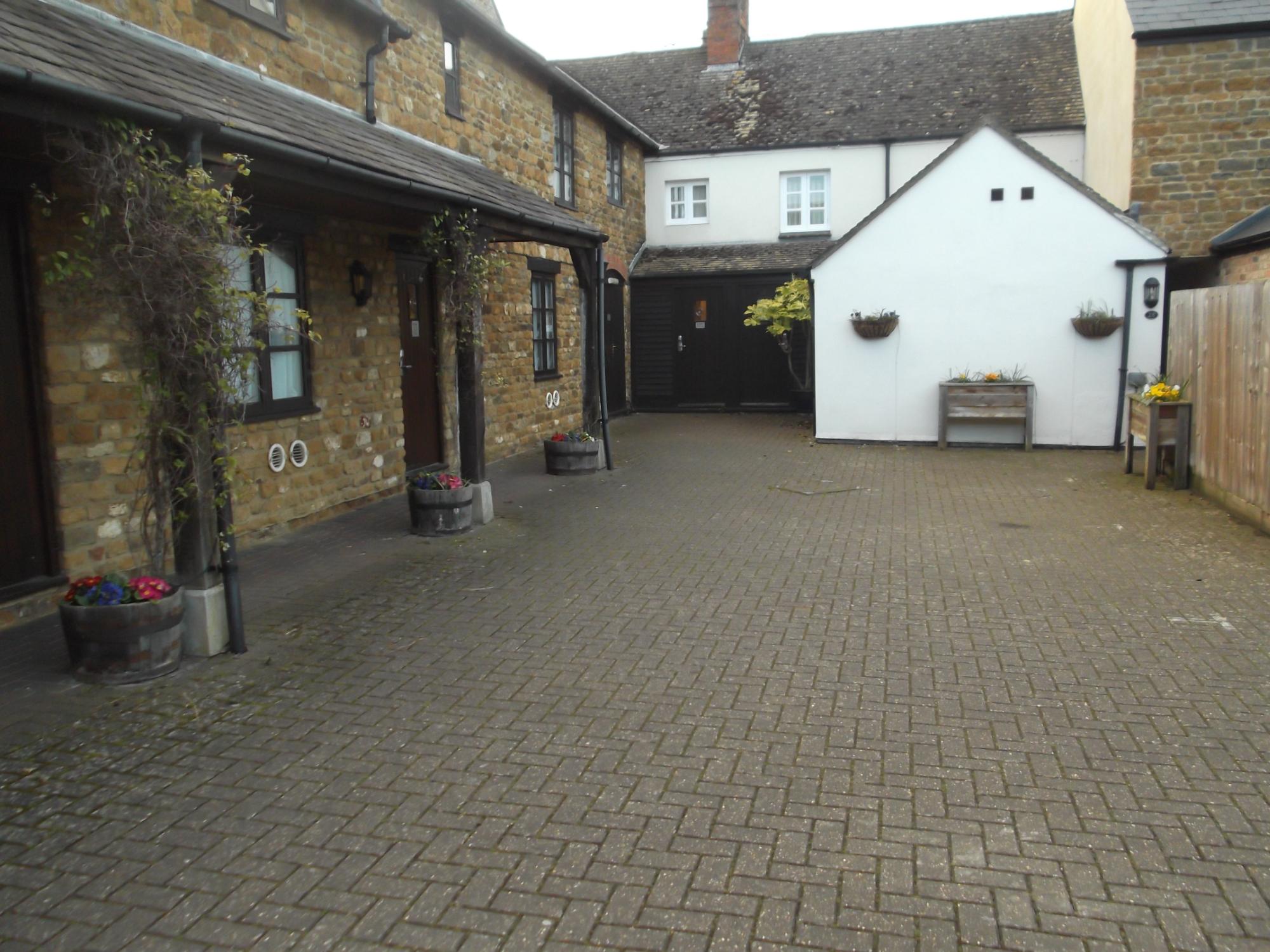 Hotel photo 9 of Deddington Arms Hotel.