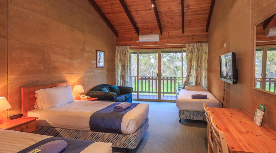 Triple motel room