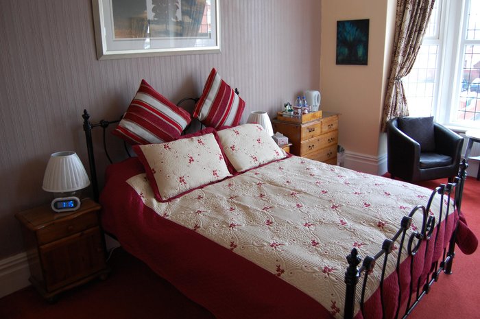 AD ASTRA GUESTHOUSE - Guest house Reviews (Lytham St Anne's, UK - England)