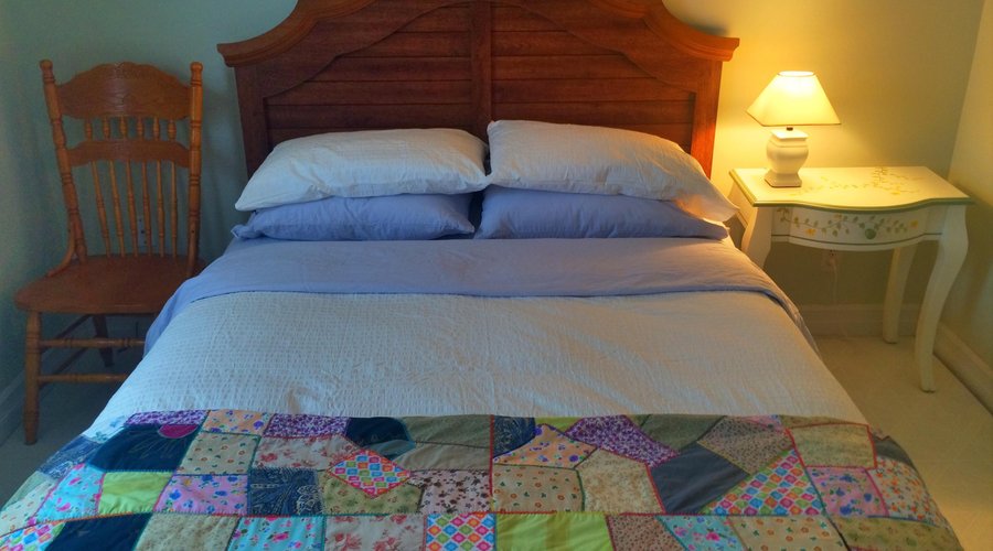 Queen bedroom