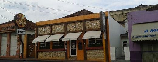 Cartola Pizzaria e Restaurante.
