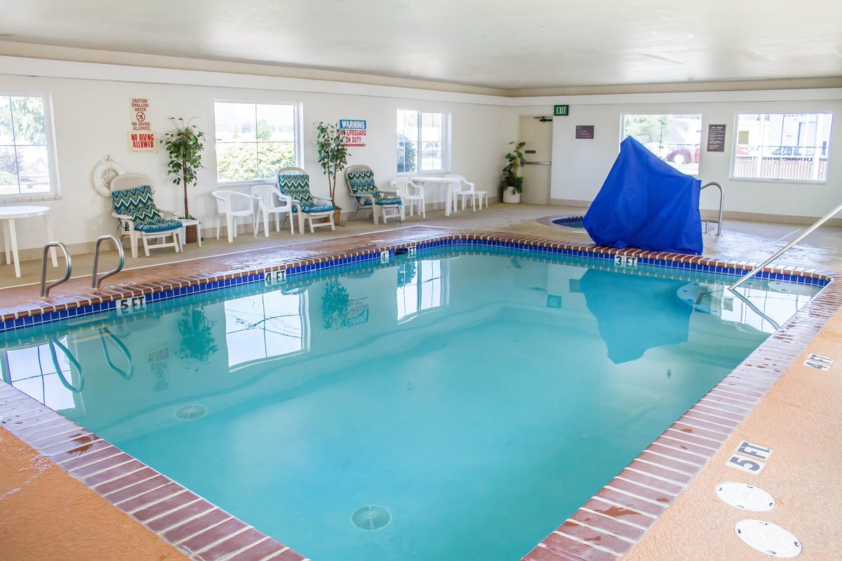 Quality Inn & Suites Longview Kelso Pool Pictures & Reviews - Tripadvisor