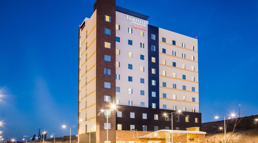 Stay in a convenient location in Juriquilla, Mexico