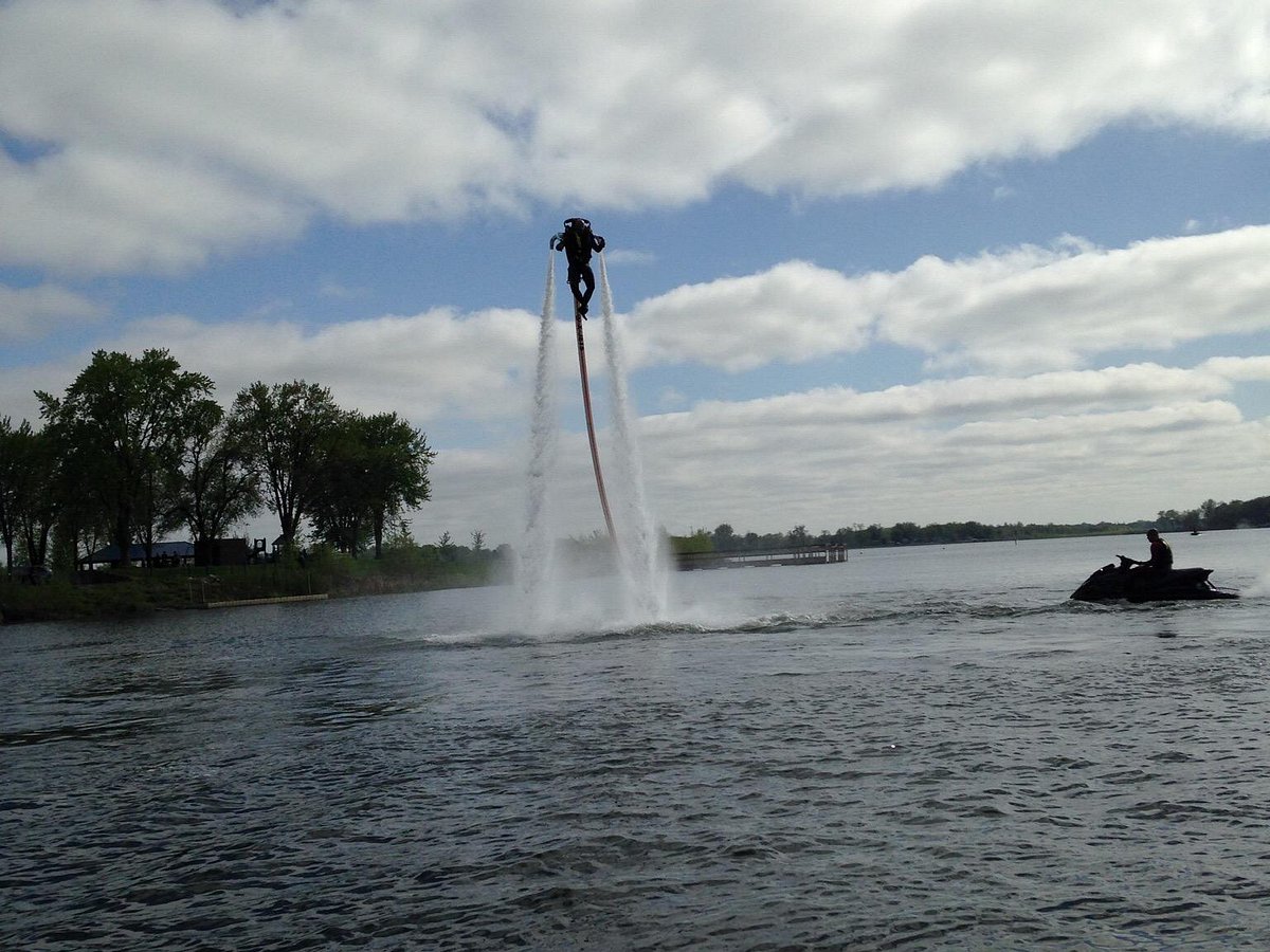 Fly out of the water with Jetpack Midwest rentals – Twin Cities