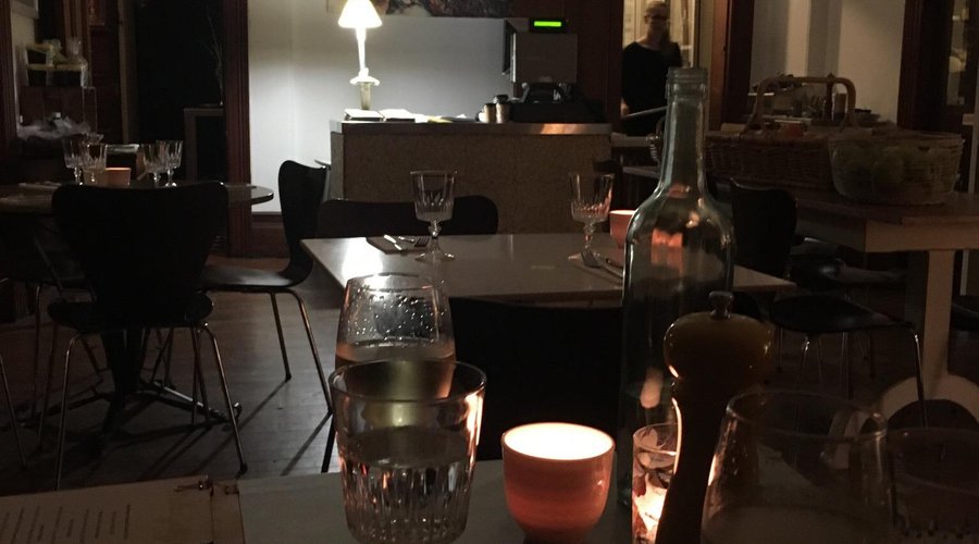 Warm atmosphere, wood fire, good food & wine, friendly staff, hidden gem in Wagga would highly r