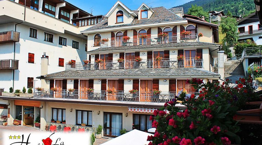 Fronte hotel