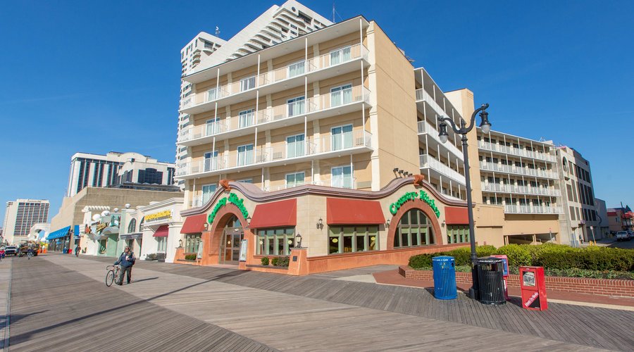 Street at the Days Inn Atlantic City OceanFront