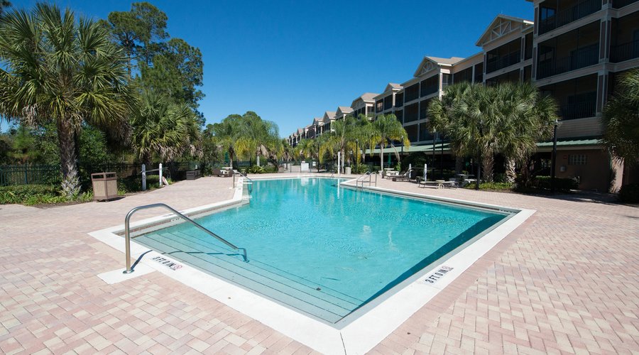 The Pool at the Palisades Resort