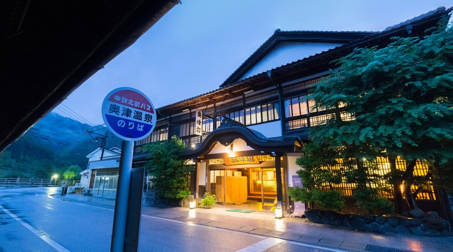 夜景外観