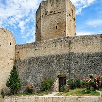 Veduta frontale del Castello Cantelmo