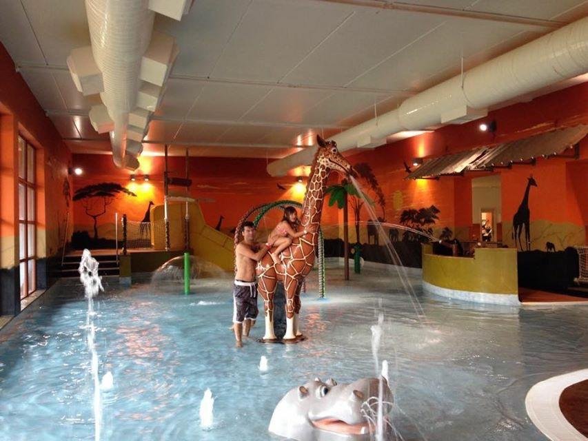 Chessington Resort Hotels Pool Pictures & Reviews - Tripadvisor