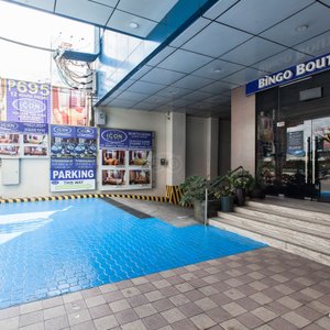 Entrance at the Icon Hotel North Edsa