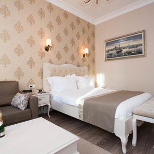 The Deluxe Suite at the Louis Appartements