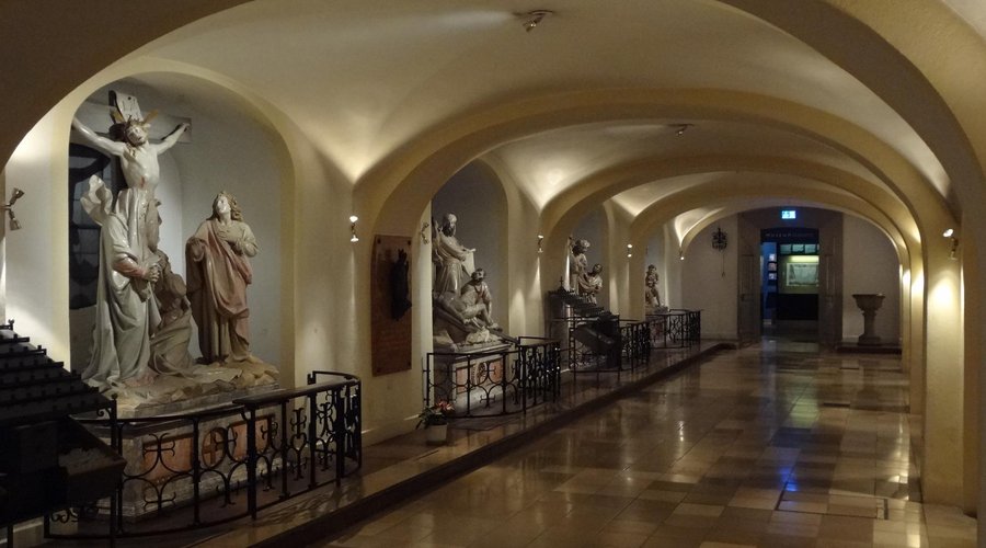 Скульптуры
