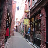 Shopping in the Alley